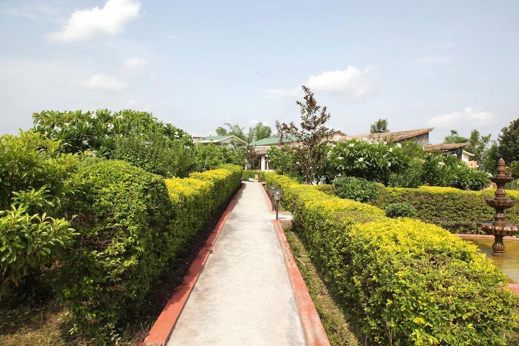 Mapple Leisure Resort Ramnagar  Exterior photo